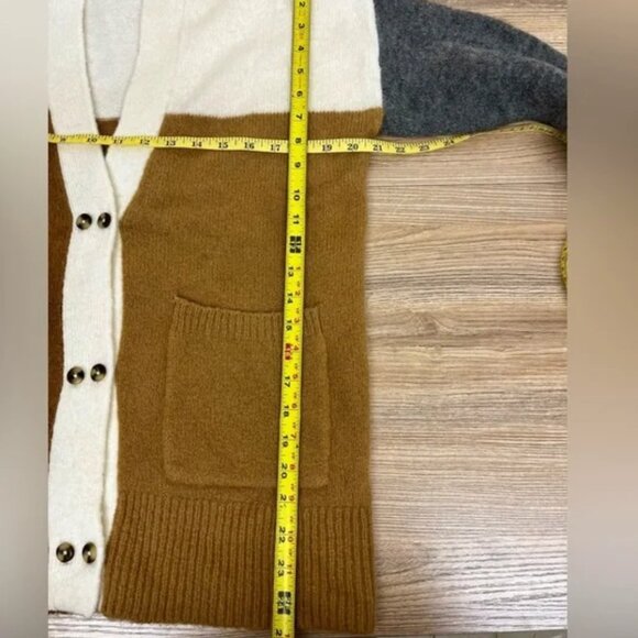 Madewell Allston Colorblock Double Button Cardigan -- XXS - Picture 5 of 7